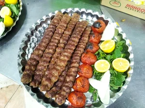 رستوران حمید 4