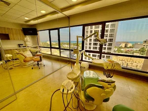 مرکز دندانپزشکی دکتر بیرق دار ودکتر اکبری