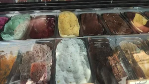 آبمیوه بستنی عموعلی