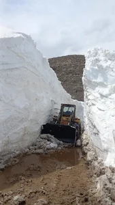 گردنه سلج انبار به پیچ بن