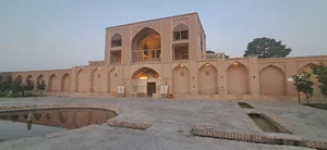 عمارت بهشت آیین(عمارت سردر)