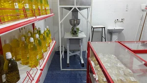 ایستگاه سلامتی. روغن گیری در حضور مشتری