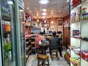 خانه شکلات و قهوه بهار
