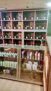 آکادمی عطرسازی راسپینا