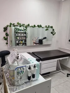 فیشیال تخصصی و خدمات پوستی شهرزاد 5