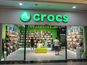 Crocs Qeshm