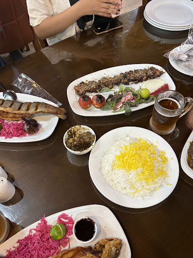 کافه و رستوران آبادگران