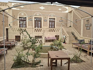 عمارت دکتر سید امیر حسینی