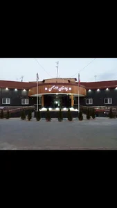 بیمارستان غیر دولتی ۱۲ بهمن و فروشگاه دخانيات