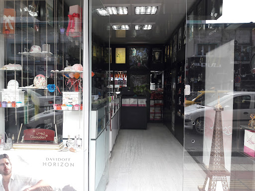 عطر پاریس