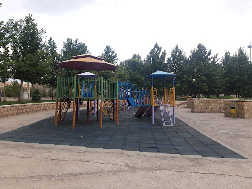 زمین بازی کودکان