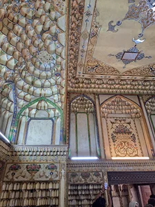 خانه اخوان حقیقی