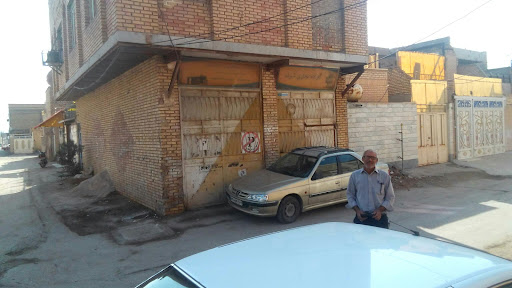 کارگاه نجاری شرف