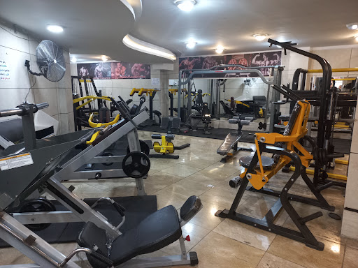 باشگاه بدنسازی پولادین