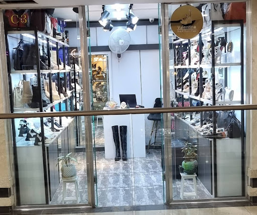 کیف و کفش ولنتینو