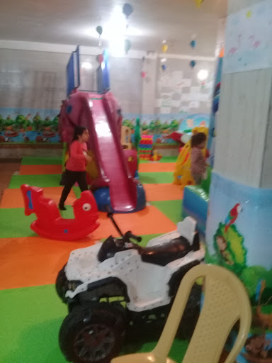 سرزمین بازی فرشته ها