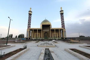 مرقد مطهر آقا سید علی موسوی شارینی اسفرورین