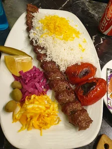 رستوران گلدن رز