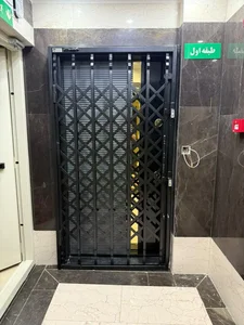 درب آکاردئونی در بلورسازی 4
