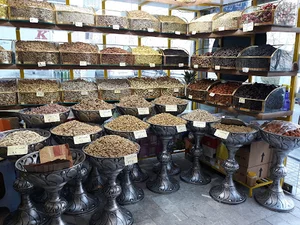 عسل و خشکبار پوکال