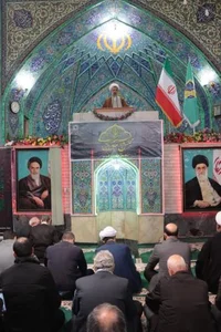 مصلی نماز جمعه 3