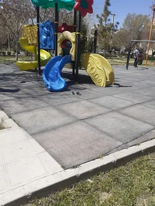 زمین بازی کودکان