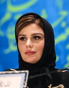 رز رضوی - ویکی‌پدیا، دانشنامهٔ آزاد