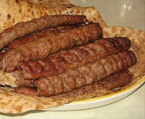کبابی دنج کازرون کاظم غیرتمند