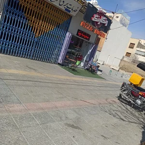 فست فود رنگارنگ شعبه ۷ 5