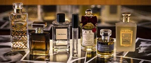 عطر و ادکلن رنگارنگ