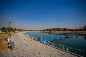 دریاچه باغ فدک
