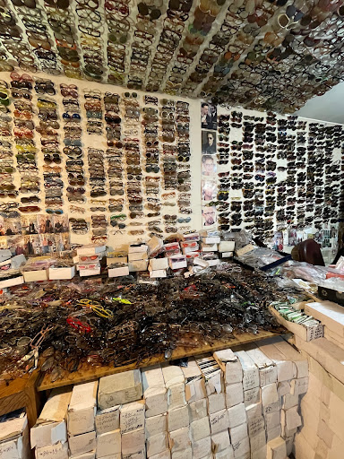عینک محقق