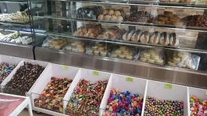قنادی معروفی