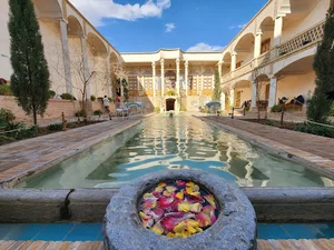 عمارت محمودیه