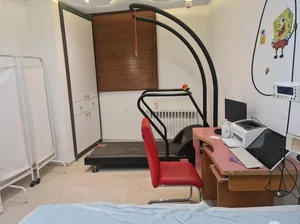 دکتر حمید آموزگار فوق تخصص قلب کودکان 2