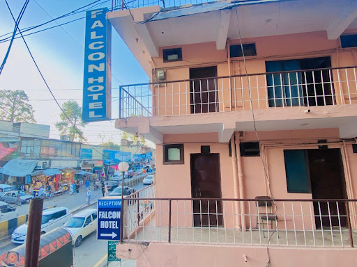 Falcon Hotel