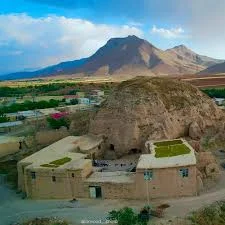 روستای سوارآباد سفلی_برداشت انگور #زندگی_روستایی #تپه_باستانی #انگور #زندگی  #روستایی #عکاسی#برداشت_محصول #ایرانی #خانه_روستایی #خانه_های_قدیمی #کشاورزی  #باغداری #کاهگلی #مستند_سازی #زاگروس #لر