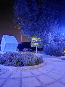 مجسمه سه کتاب