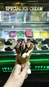 آبمیوه و بستنی لاهیجان