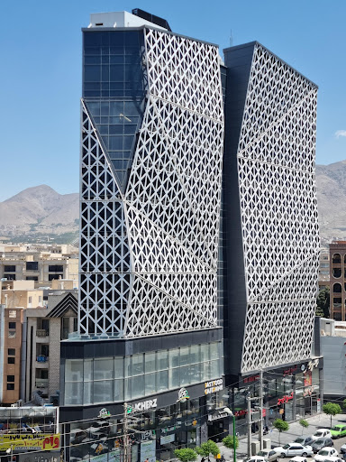 دکتر آرش حقیقی