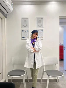 Dr. Mona Kochchpour