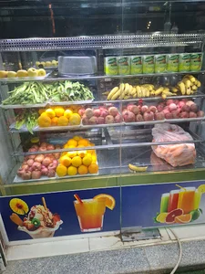 آبمیوه و بستنی آیس لند