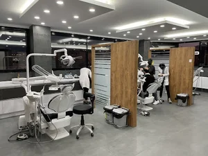 کلینیک دندانپزشکی دی