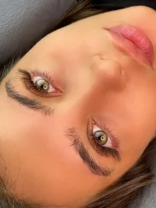خدمات تخصصی اکستنشن مژه رزا 3