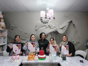 آموزشگاه آشپزی و شیرینی پزی کیک نقره ای