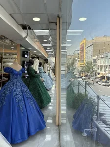 مرکز تولید و فروش لباس عروس 3