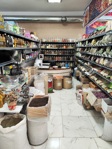 بازار میوه و تره بار نیاوران