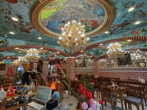 عمارت مجلل ققنوس 3