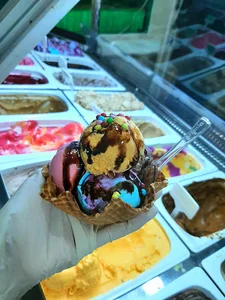 Delgosha juice & icecream آبمیوه بستنی دلگشا