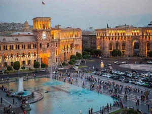 تفریحات ارمنستان | از پارک‌های آبی تا شب‌گردی در ایروان ...